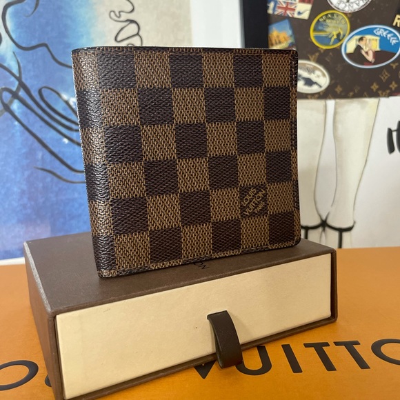 Sold on my instagram. Louis Vuitton Men’s Bifold wallet kn Damier Ebene - Picture 1 of 16